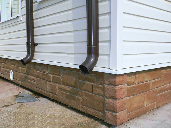 Свайно-винтовой фундамент